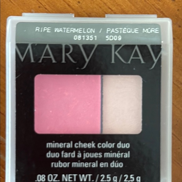 Mary Kay Mineral Cheek Color Duo - Juicy Guava & Ripe Watermelon - Picture 3 of 3
